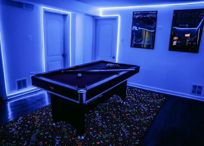 Sleeps 18 • 8br • Game • Gym • Theater *