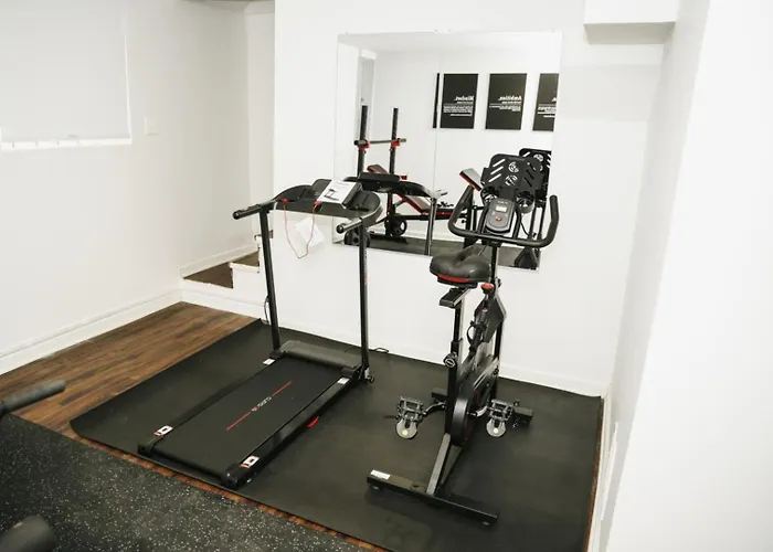 Сasa de vacaciones Sleeps 18 • 8br • Game • Gym • Theater