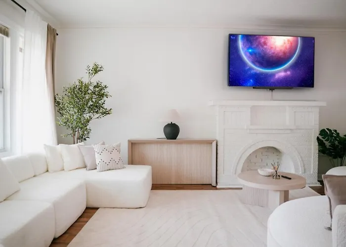 Сasa de vacaciones Sleeps 18 • 8br • Game • Gym • Theater *