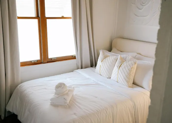 Sleeps 18 • 8br • Game • Gym • Theater