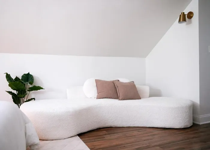 Сasa de vacaciones Sleeps 18 • 8br • Game • Gym • Theater Chicago
