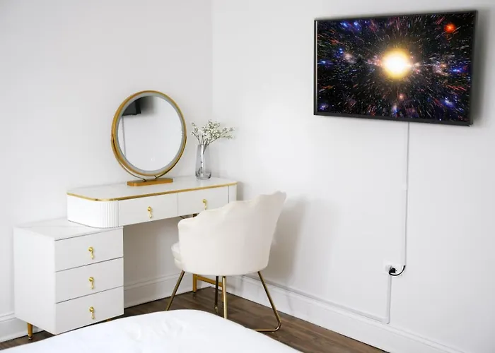 Sleeps 18 • 8br • Game • Gym • Theater Сasa de vacaciones Chicago