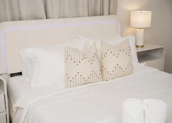 Сasa de vacaciones Sleeps 18 • 8br • Game • Gym • Theater *